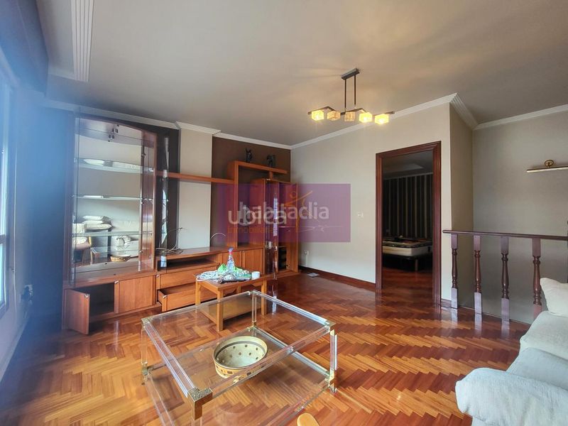 Foto b6e29c85-cc01-46ef-9173-111d598dd62c. Casa adossada a Teis Vigo