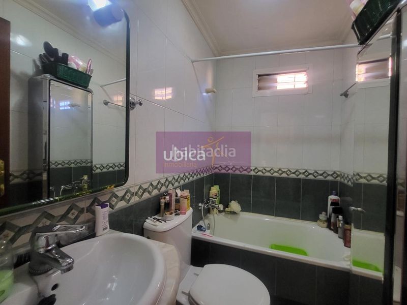 Foto d08c4807-fd0c-4664-8b0c-f486cd4ac8d3. Casa adossada a Teis Vigo