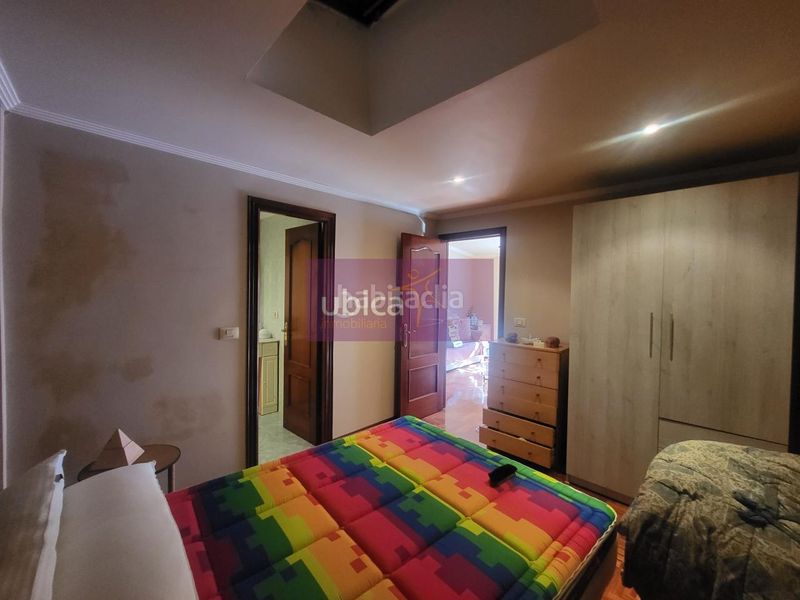 Foto ee5c349c-fc57-4669-8acc-33aa285434ec. Casa adossada a Teis Vigo