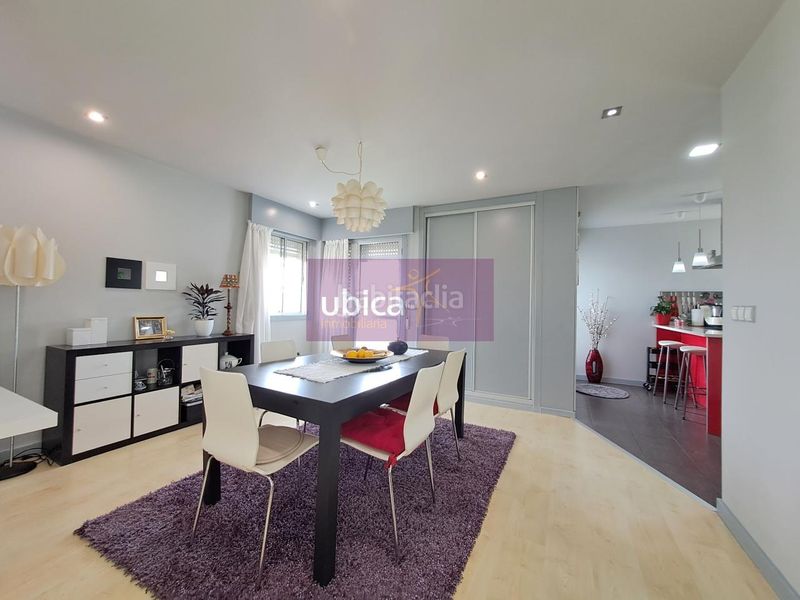 Foto 5f87363d-ac7d-424a-9314-46258414e630. Casa amb calefacció aparcament a Lavadores Vigo