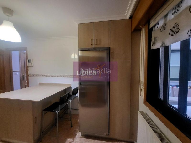 Foto db9b869e-97e1-4578-83cb-90c9ffa53a02. Pis amb calefacció aparcament a Ponteareas