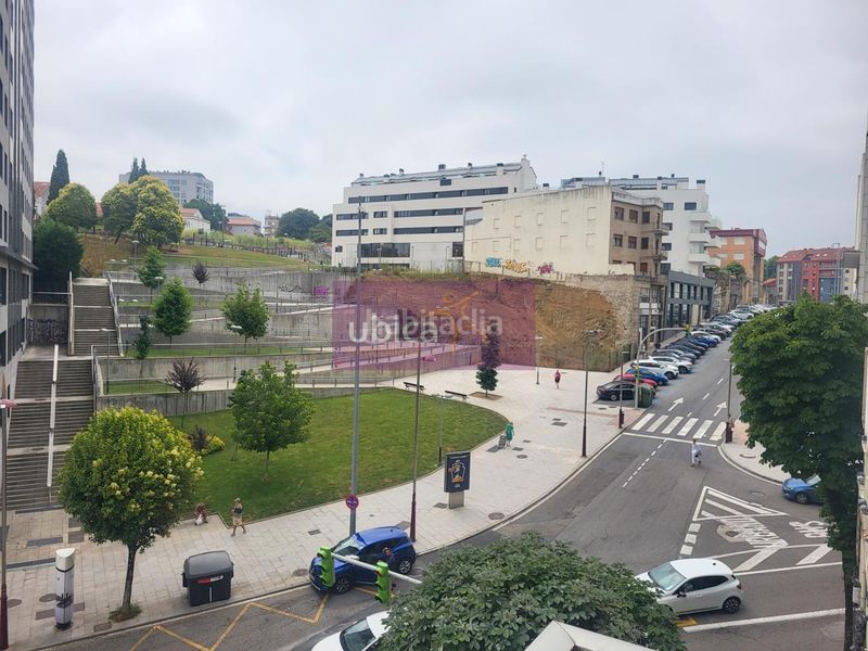 Foto e2ea5b94-d6e7-4d48-88e3-7baeda4d9de4. Pis amb calefacció a Plaza España - Corte Inglés Vigo
