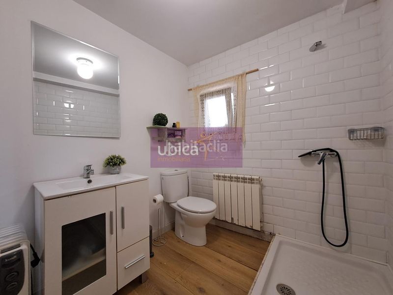 Foto af4cecd9-8754-49c7-b966-47256cf63f9d. Casa amb calefacció a Ponteareas