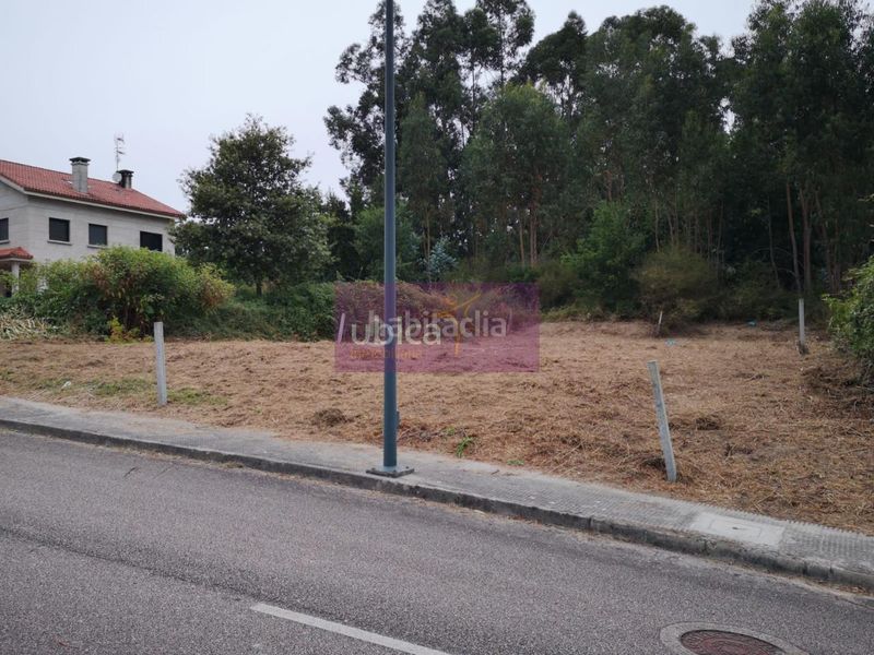 Foto c628d525-d85d-48d5-809e-ab04513d5650. Terreny residencial a Tui