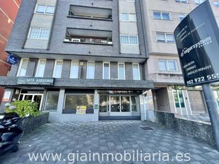 Lloguer Local Comercial a Domingo bueno 52. Local en venta en o porriño