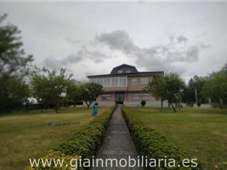 Haus  Piñeiro. Casa en venta en a cañiza