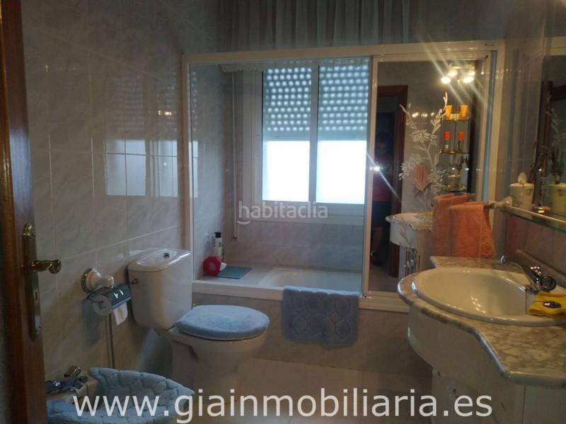 Foto c330d12f-4dba-4ab5-a561-c442e0a078f5. Casa  en venta en a cañiza en Cañiza (A)