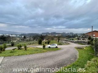 Terrain résidentiel à Pedra pinta 10. Terreno en venta en louredo san salvador