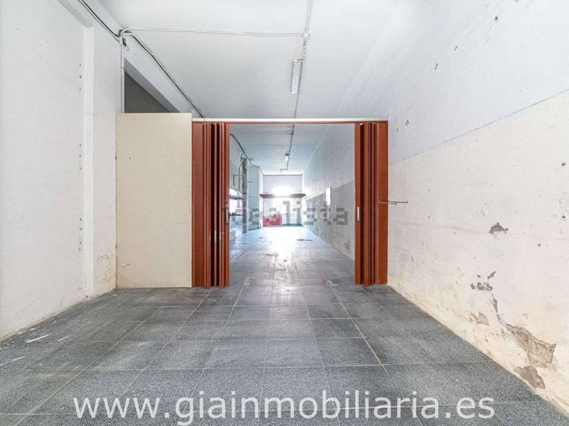 Foto f91f404a-2680-4d81-8a89-e535811cd909. Local comercial en tomas alonso 194 local en venta en berbéspeniche en Vigo