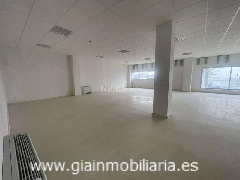 Foto 69b38022-30f4-4205-8b88-1d25823f913c. Fabrikhalle in venda 9 in Valadares - Beade Vigo