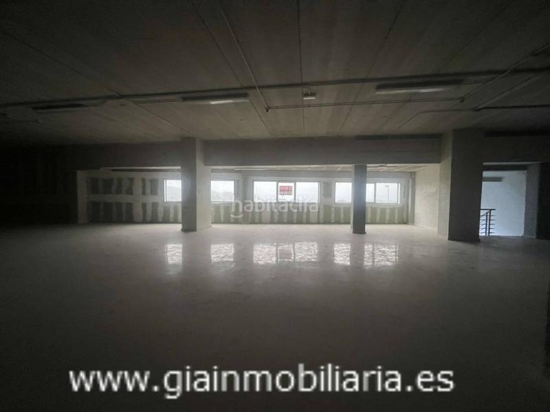 Foto a9b08eef-9351-4323-a074-b0673eab3be0. Fabrikhalle in venda 9 in Valadares - Beade Vigo