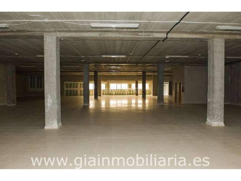 Foto b97fd814-8cdf-4e8b-8378-464ab774dd60. Fabrikhalle in venda 9 in Valadares - Beade Vigo