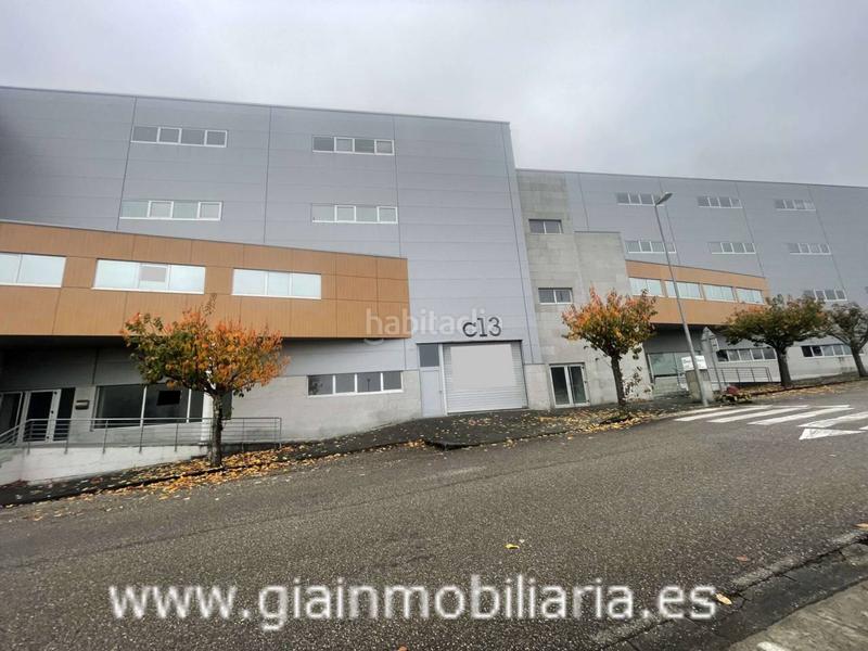 Foto cf46e4de-894d-4c24-bf4d-62bcc29a05d0. Fabrikhalle in venda 9 in Valadares - Beade Vigo