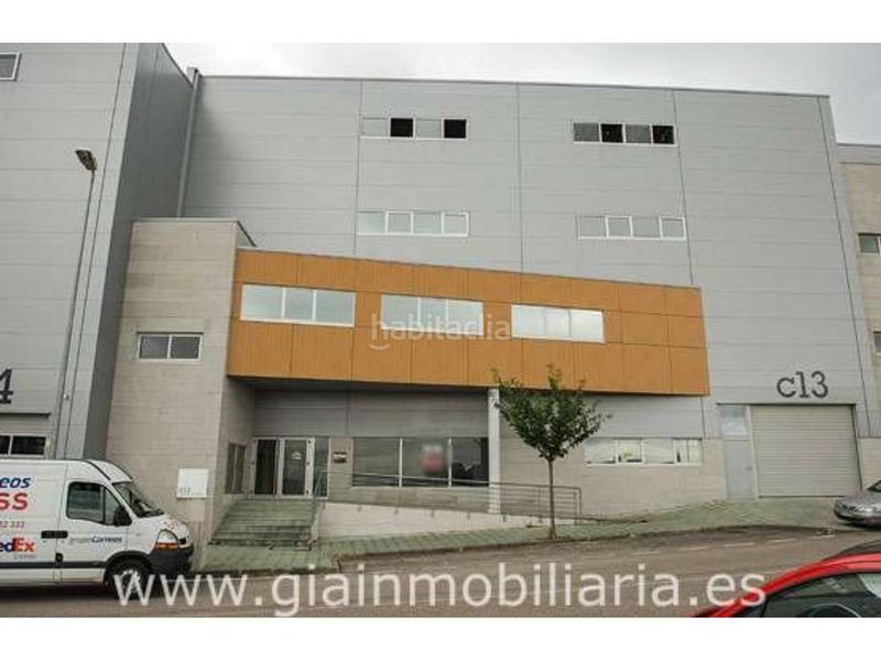 Foto cf890073-8546-4c8c-aecc-9ebcd44e3d02. Fabrikhalle in venda 9 in Valadares - Beade Vigo