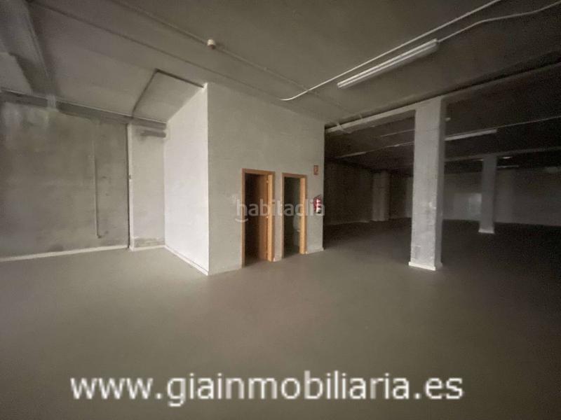 Foto fe7515fa-3c5c-4aff-839e-464e59273727. Fabrikhalle in venda 9 in Valadares - Beade Vigo