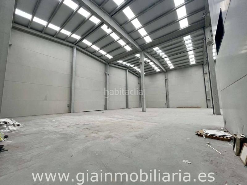 Foto c3b64075-b28b-40f7-aaef-431d3adb6e5d. Capannone industriale in as gandaras 5 in Porriño (O)