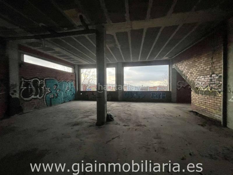 Foto 80bf96bb-0c0f-42f1-a420-63d2b360fe74. Local comercial en aragon 149 local en venta en casablancacalvario en Vigo