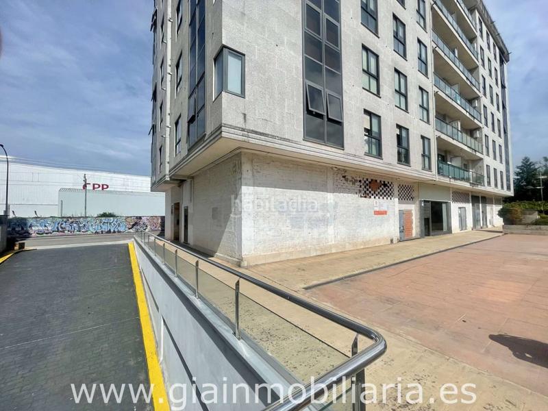 Foto e4fbafd4-0efb-474b-b943-602ab53957ce. Local commercial dans leandro diz 1 dans Porriño (O)