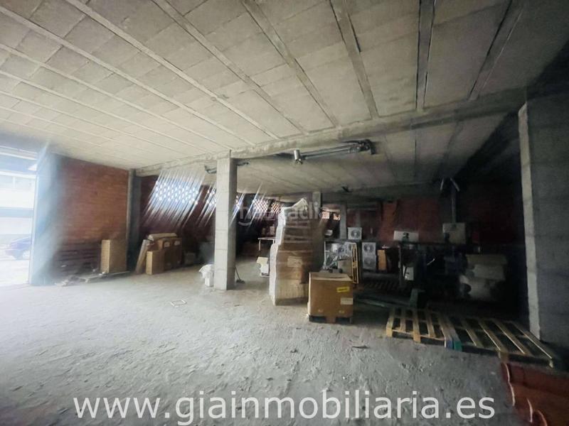 Foto 0f6feb22-bda2-4cc7-b6cd-e7454e8282ce. Local comercial en das areas 2 bajo para uso de vivienda en Baiona