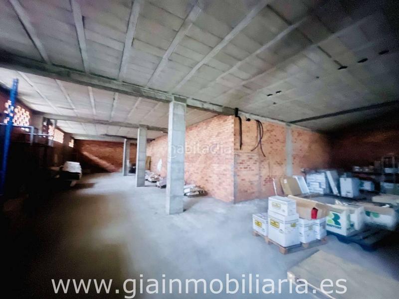 Foto f196dbe6-4580-43ae-9f71-0b2075c7e619. Local comercial en das areas 2 bajo para uso de vivienda en Baiona