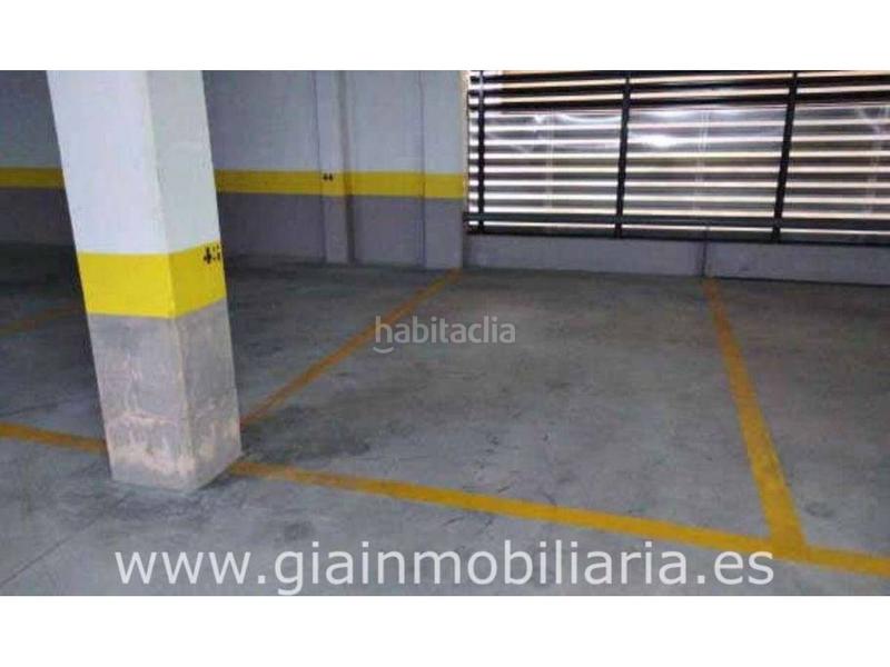 Foto 0c5da2bc-4d51-42bf-982d-aa11548cabf0. Parking voiture dans o burgo 73 dans Baiona