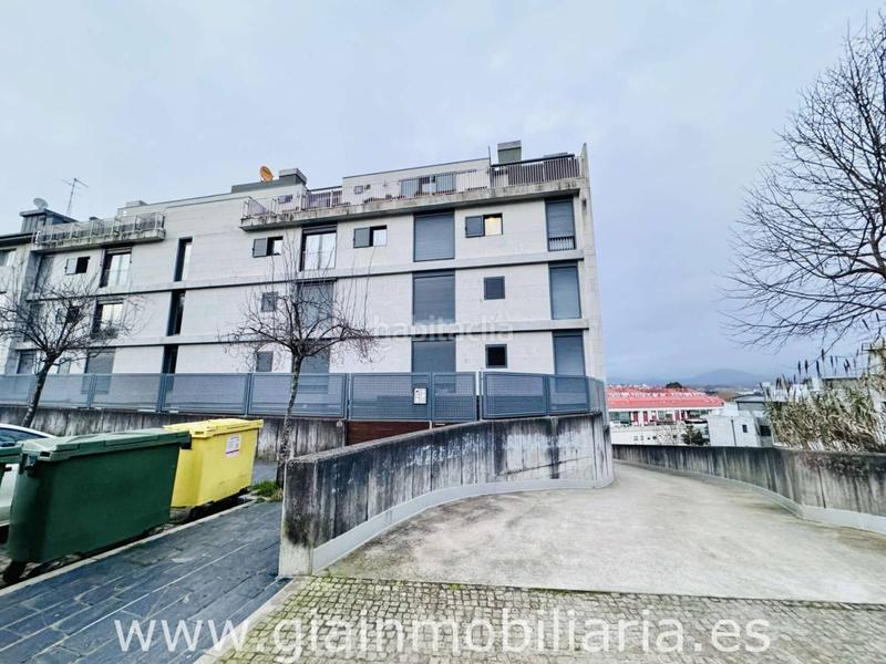 Foto 1497907e-3b19-4a86-985c-eb1314ba3d13. Parking voiture dans o burgo 73 dans Baiona