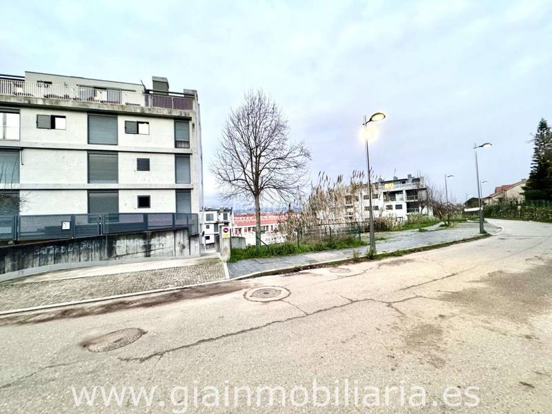 Foto 3efd3412-b481-481c-a483-f00bcba77cea. Parking voiture dans o burgo 73 dans Baiona