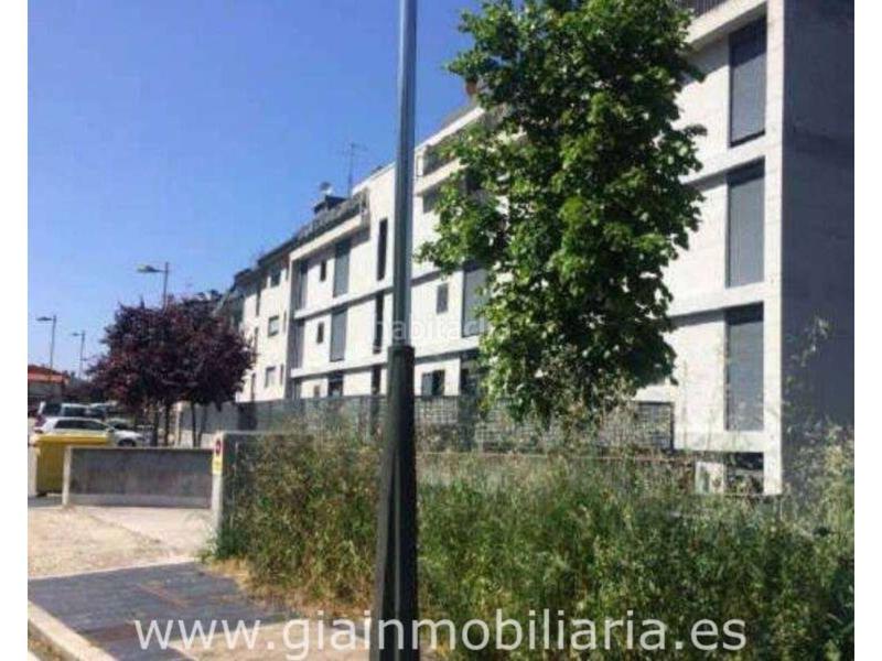 Foto 4514194a-c86b-42c0-97cb-ec71feba248d. Parking voiture dans o burgo 73 dans Baiona