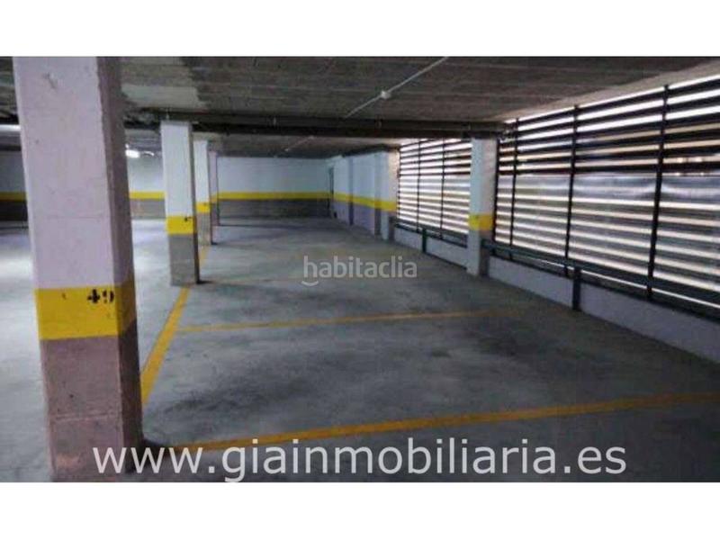 Foto a1a857fe-168f-4667-834d-2a35046214cc. Parking voiture dans o burgo 73 dans Baiona