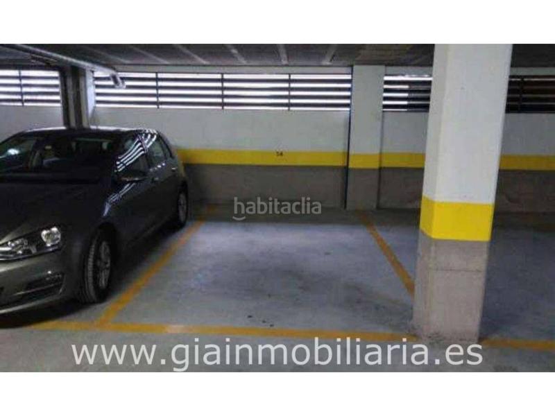 Foto f66d300e-dfa3-402b-a7aa-4828d0d0744d. Parking voiture dans o burgo 73 dans Baiona