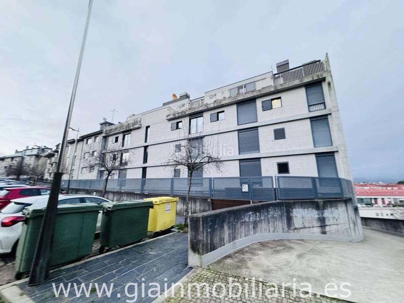 Foto ffcc7ce4-31d9-4d83-9d1e-28dee3b0ba80. Parking voiture dans o burgo 73 dans Baiona