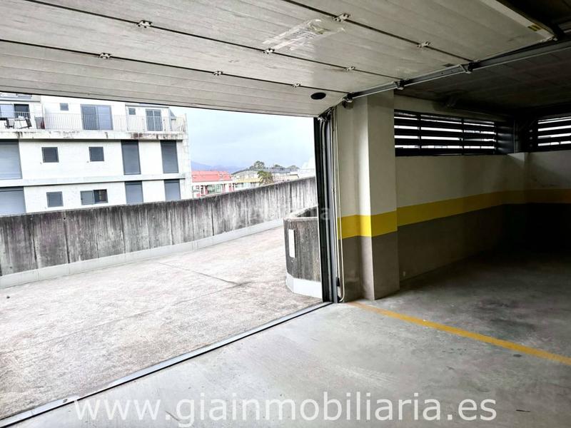 Foto 229ee181-ac72-4781-88c8-b196382bb5a9. Parking voiture dans o burgo 73 dans Baiona