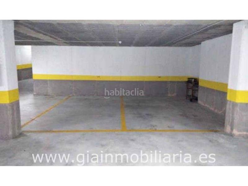 Foto 2a10aef7-ae9d-42bf-9c32-52f295de9a44. Parking voiture dans o burgo 73 dans Baiona