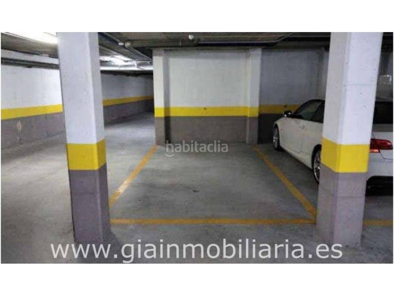 Foto e659174b-9d9c-4819-9f31-4bf3975634e5. Parking voiture dans o burgo 73 dans Baiona