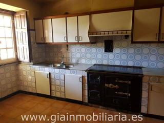 Casa adosada en Sequeiros 30. Casa adosada en venta en sayar