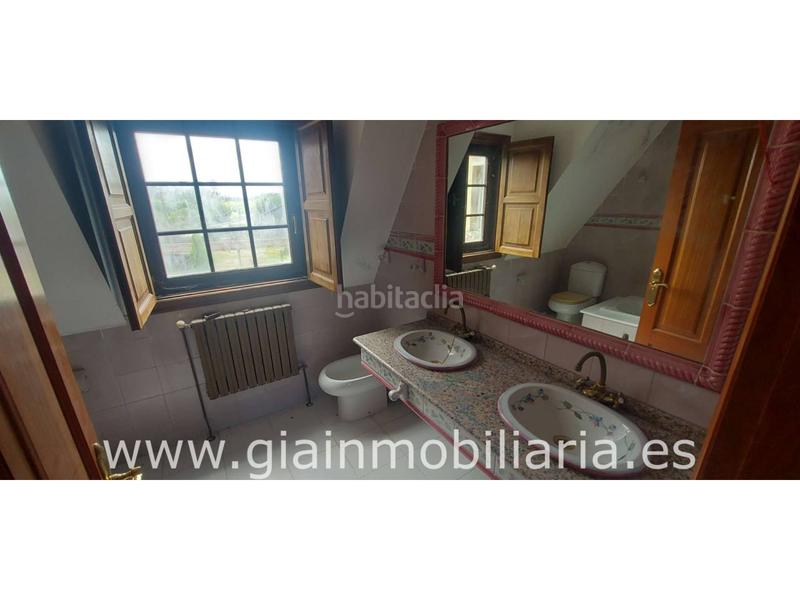 Foto 174a56da-d12b-4320-af69-1ef0a0f8f81f. Casa adosada en ral 10 oportunidad piscina en Tomiño