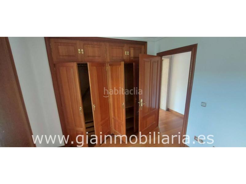 Foto 529832dd-e663-4be0-b01c-5ea9cb0ea843. Casa adosada en ral 10 oportunidad piscina en Tomiño