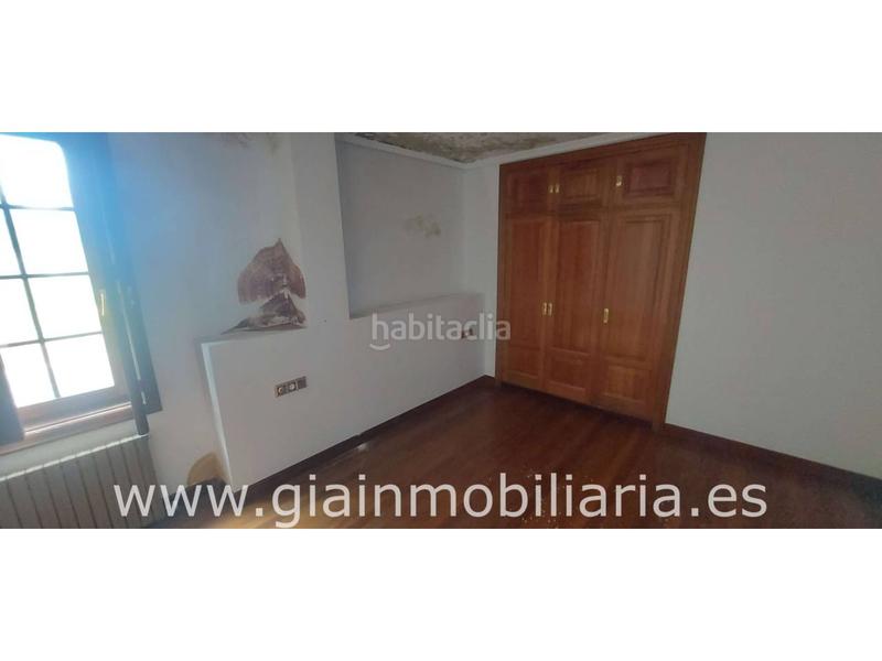 Foto a573beb8-38a1-4c04-a64f-966a3ed48c2b. Casa adosada en ral 10 oportunidad piscina en Tomiño