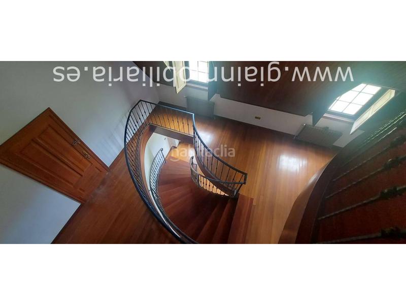 Foto ab8717ed-4c4c-45a8-be93-823794e23242. Casa adosada en ral 10 oportunidad piscina en Tomiño