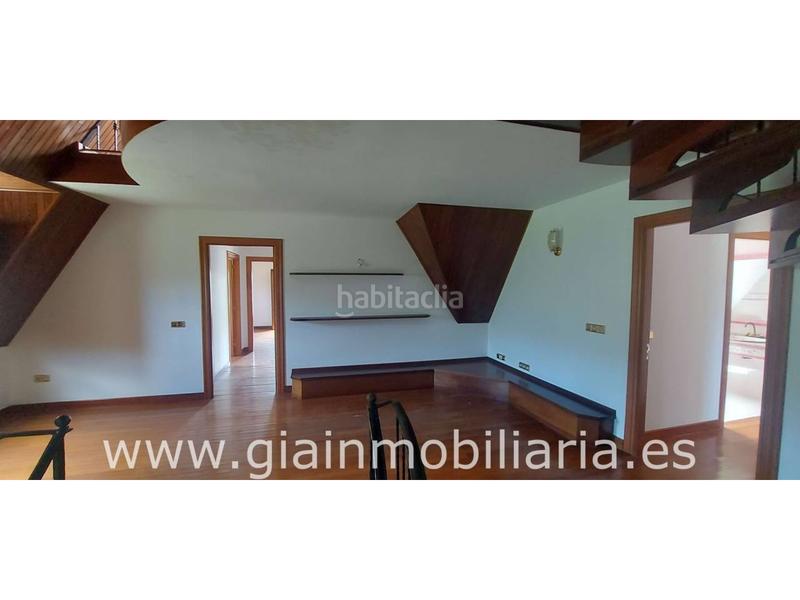 Foto b6212cf5-93d3-4d0a-88c4-f4ed6312e692. Casa adosada en ral 10 oportunidad piscina en Tomiño