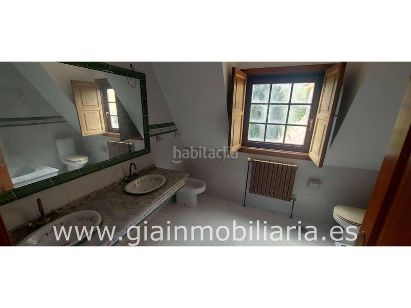 Foto dedc0bfe-84e4-4ed5-b7ae-6a1f083d8894. Casa adosada en ral 10 oportunidad piscina en Tomiño
