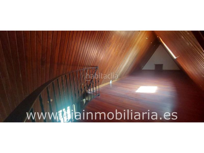 Foto e44e3dc5-bf2b-4e91-97ff-630cfe9d456f. Casa adosada en ral 10 oportunidad piscina en Tomiño