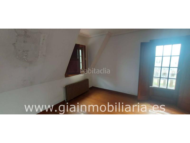 Foto e95cd8f9-7af1-4066-a5d7-073bba54a583. Casa adosada en ral 10 oportunidad piscina en Tomiño