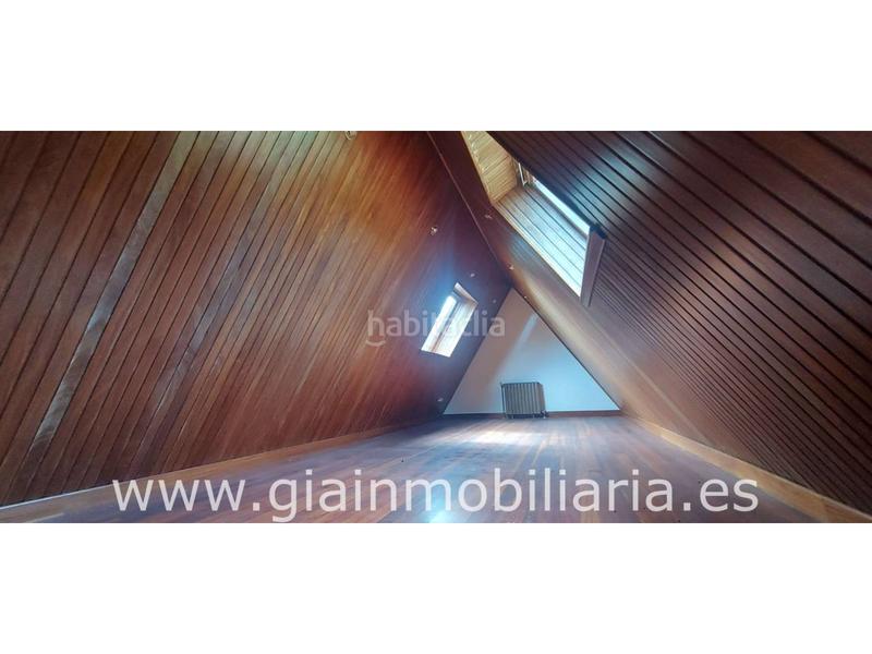 Foto f2ce81df-1de9-48da-b823-3f8ab8c22507. Casa adosada en ral 10 oportunidad piscina en Tomiño