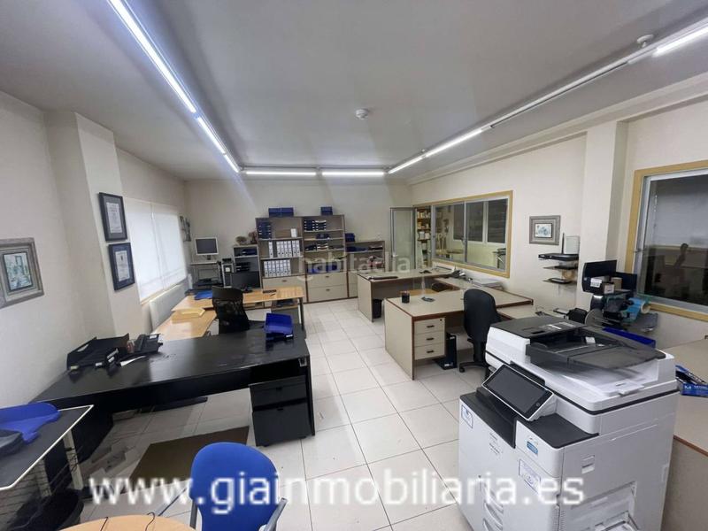 Foto 4ef9a741-478b-4e5c-b799-482ecf245769. Affitto capannone industriale in freiría 48 in Cabral - Candeán Vigo