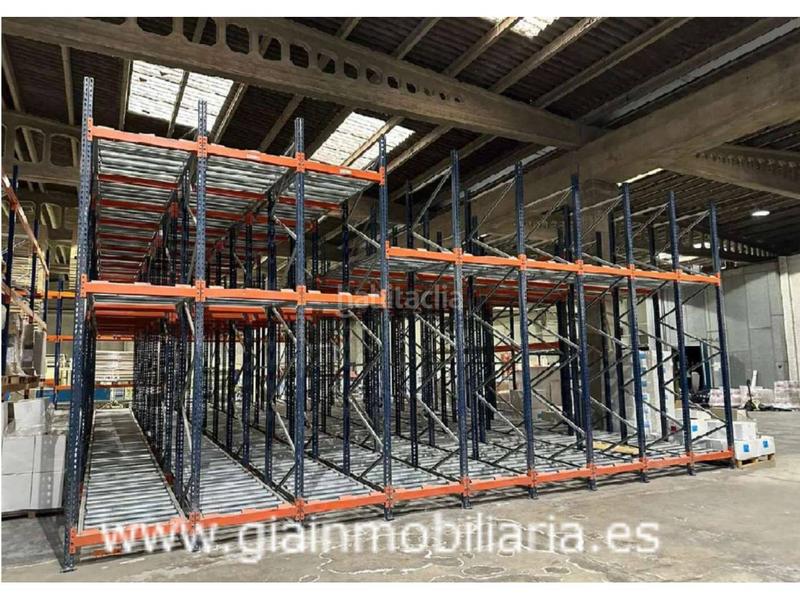 Foto f4b543cd-9725-4ec7-acbd-4fc1ee0c32ed. Affitto capannone industriale in freiría 48 in Cabral - Candeán Vigo