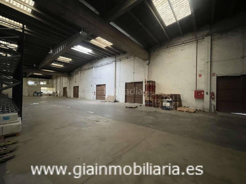 Foto 38b83945-9eb8-41de-a044-8e264d69f714. Location bâtiment à usage industriel dans freiría 48 dans Vigo