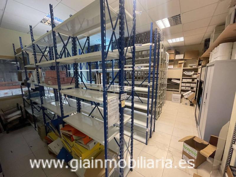 Foto 5a75d57d-134b-4c75-bafa-6be537ca39d2. Location bâtiment à usage industriel dans freiría 48 dans Vigo