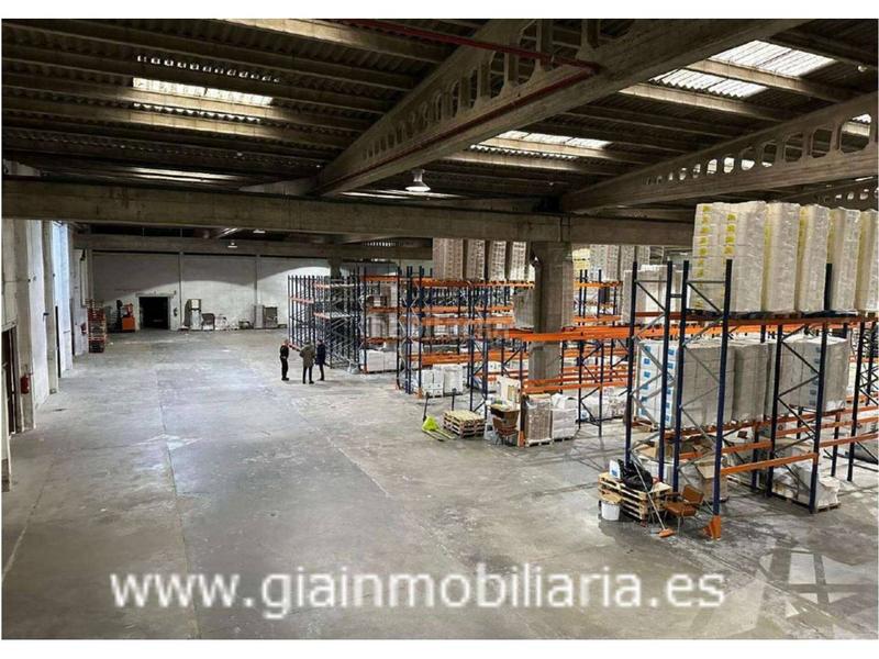 Foto 6340a876-aa0d-4554-8c50-b50e30262bac. Location bâtiment à usage industriel dans freiría 48 dans Vigo