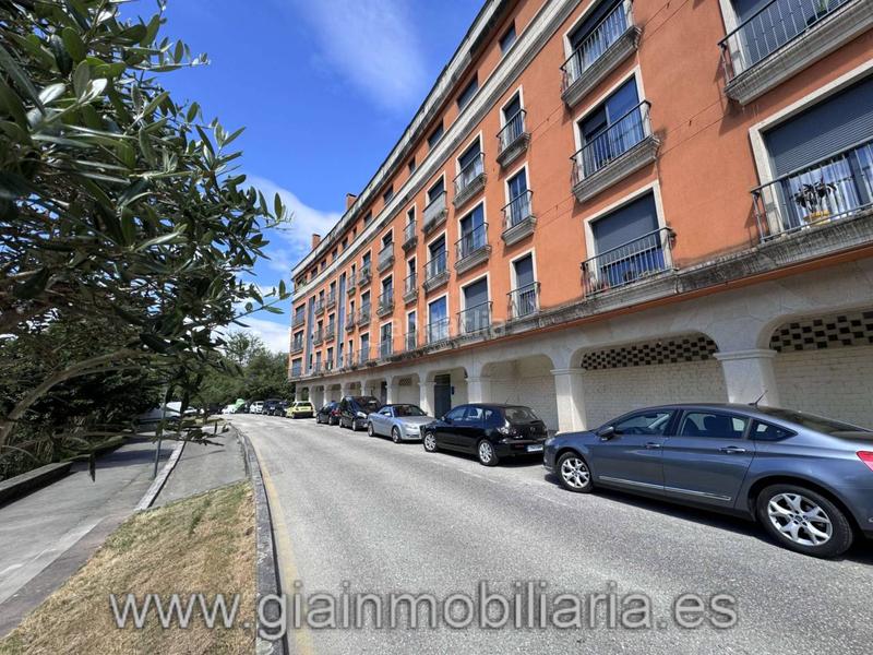 Foto 84e1e2dc-3b9a-40b6-aedc-c92c6e0f3ffe. Local commercial dans paseo de louro 2 dans Porriño (O)